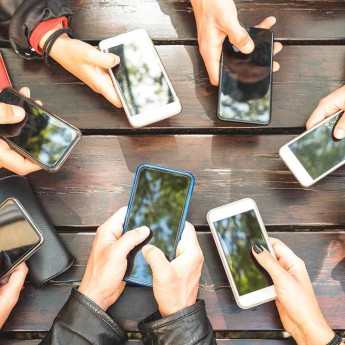 মোবাইল ফোন ব্যবহারে আসছে নতুন যুগ: সহজ হচ্ছে রেজিস্ট্রেশন প্রক্রিয়া!