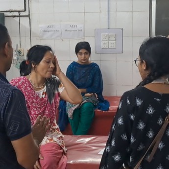 গোপালগঞ্জে প্রেমঘটিত কারনে প্রেমিকের বাড়ীর লোকজনের হামলায় প্রেমিকাসহ আহত-৫