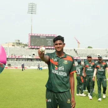 ‘নাহিদ আমাদের জন্য আশীর্বাদ’: অধিনায়ক মেহেদী হাসান মিরাজ