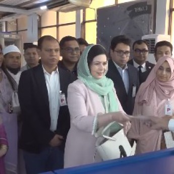 দেশ ছাড়লেন ডা. জুবাইদা, ফিরবেন স্বামী-সন্তানের সঙ্গে