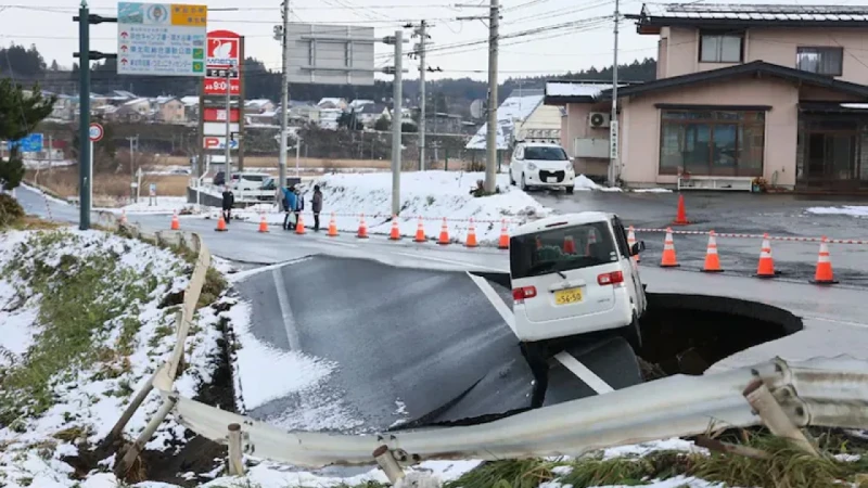 ৬ দশমিক ৭ মাত্রার ভূমিকম্পে কেঁপে উঠলো জাপান, সুনামি সতর্কতা জারি