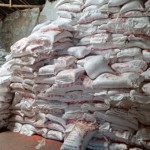 বরেন্দ্রের সার পাচারে জড়িত সরকারি কর্মকর্তাদের বিরুদ্ধে অভিযোগ কৃষকদের