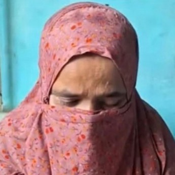রিমান্ড শেষে কারাগারে জামাতের বরখাস্ত এমপি গাজী নজরুলের প্রথম স্ত্রী