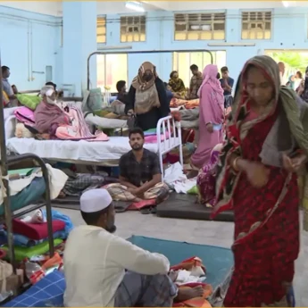 সরকারি হাসপাতালে ভোগান্তি, বাড়ছে বেসরকারি ক্লিনিকের দৌরাত্ম্য