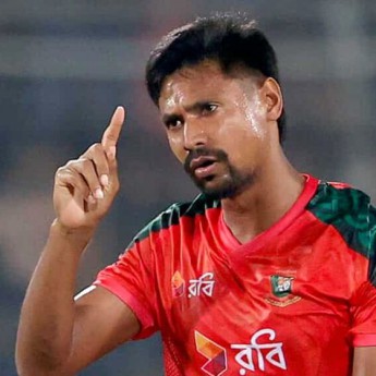 সাকিবের পর সাউদিকে টপকে বিশ্বরেকর্ড মোস্তাফিজের