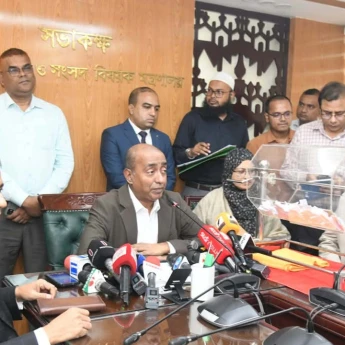 যেখানে দুর্নীতির শেকড় গজায়ে সেখানেই লটারি প্রক্রিয়া অনুসরণ করা হবে’: আইনমন্ত্রী