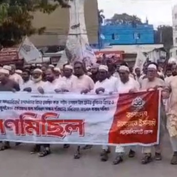 জুলাই সনদ বাস্তবায়নে লালমনিরহাটে জামায়াতের মিছিল