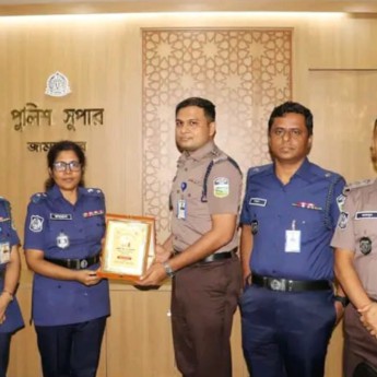 জামালপুরে সহকারী পুলিশ সুপারের বিদায় সংবর্ধনা