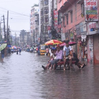 বৃষ্টি-ঝড়ের পূর্বাভাস, ডেঙ্গুতে শীর্ষে ঢাকা