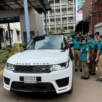 ট্রাফিকের জরিমানায় ‘খুশি’ বিমানমন্ত্রী মিল্লাত