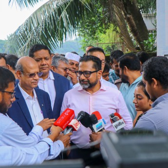 গুলশান লেক দূষণমুক্ত রাখতে কার্যকর পদক্ষেপের নির্দেশ প্রতিমন্ত্রীর