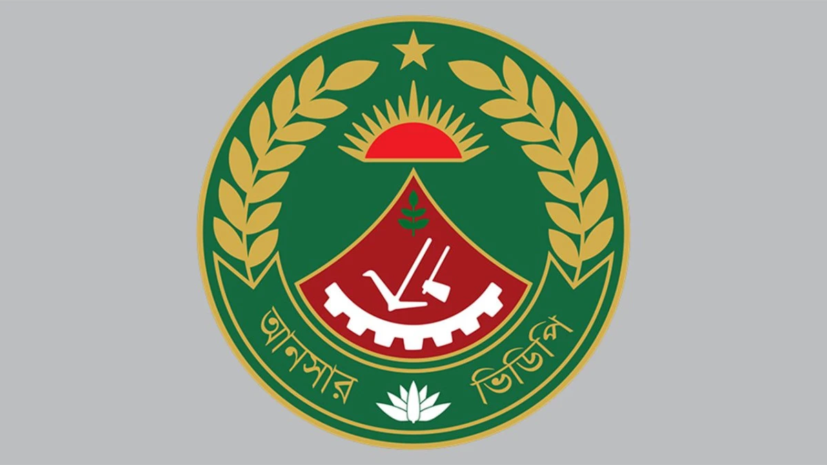 দুর্গোৎসবে ৩৩ হাজারের বেশি পূজামণ্ডপে নিরাপত্তা, প্রযুক্তির ব্যবহার আনসার-ভিডিপির