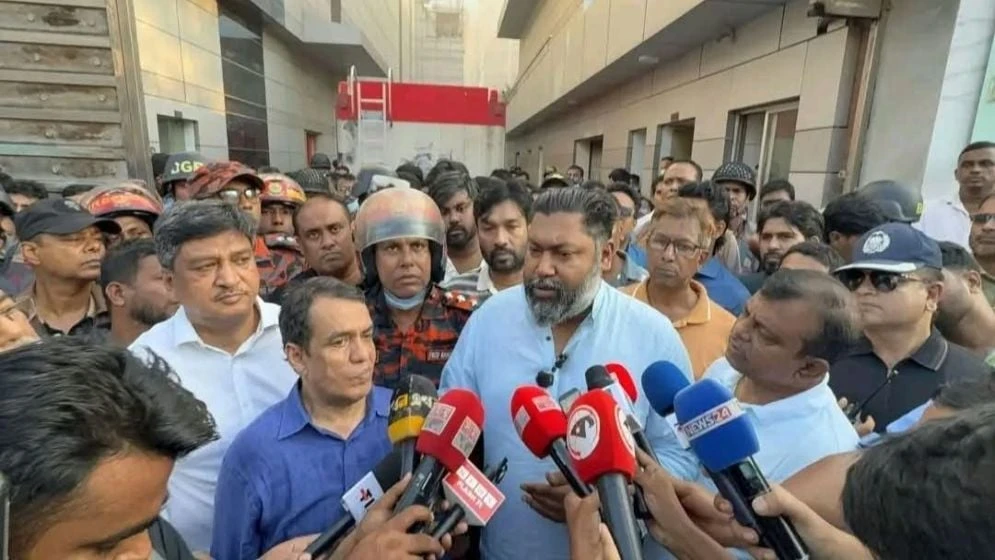 গাজীপুরে ওষুধ কারখানার আগুন সম্পূর্ণ নিয়ন্ত্রণে, কারণ হিসেবে শর্ট সার্কিটের ধারণা