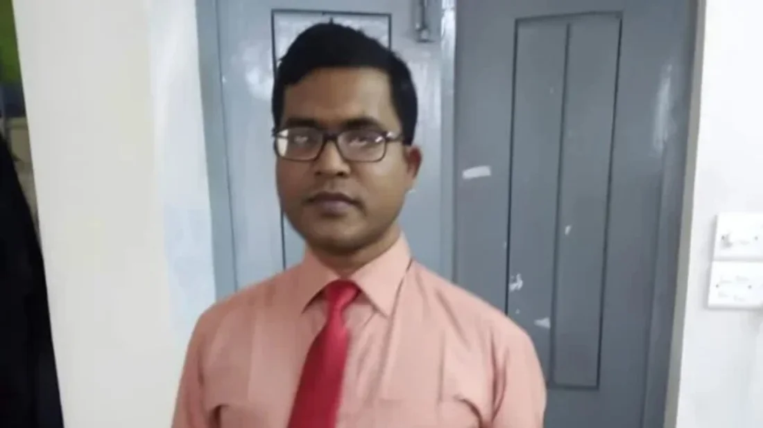 ভেদরগঞ্জের আবাসিক হোটেল থেকে শিক্ষকের মরদেহ উদ্ধার, টাকা দাবির অভিযোগ