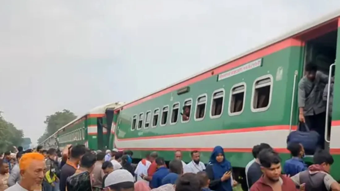 টাঙ্গাইলে ট্রেন লাইনচ্যুত: আধাঘণ্টা পর ঢাকার সঙ্গে উত্তরবঙ্গের রেল যোগাযোগ স্বাভাবিক