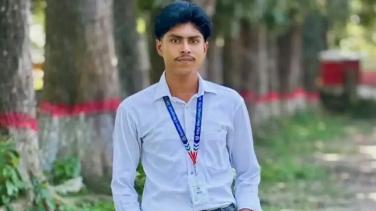 পাবনায় বাসচাপায় কলেজছাত্র নিহত, চালক পলাতক