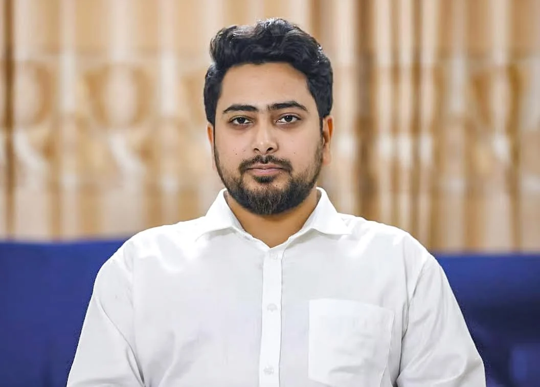 দুই মন্ত্রীর পদত্যাগ দাবি নাহিদের, না হলে প্রধানমন্ত্রীকে ঘেরাওয়ের হুঁশিয়ারি