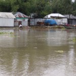 লালমনিরহাটে বন্যায় যোগাযোগ বিচ্ছিন্ন